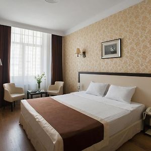 Camera standard con letto king size
