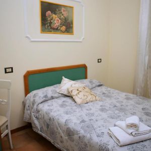 Camera con letto king size