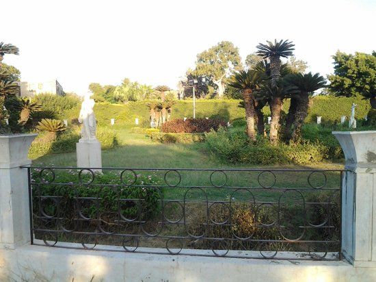 Antoniades Garden's