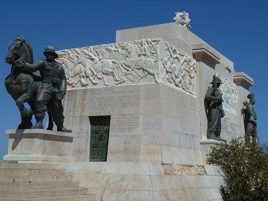 Monumento ai Caduti di Siracusa in Africa
