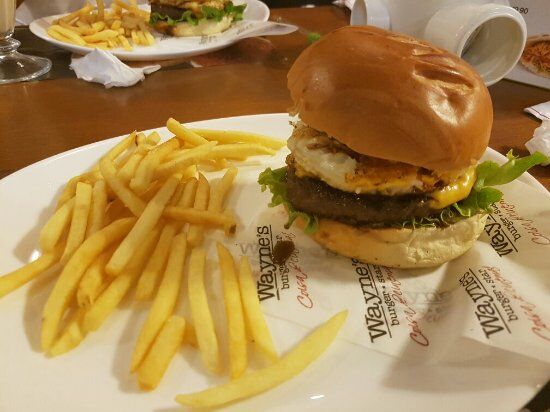 Wayne's Burger Star