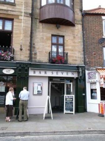 Bar 7