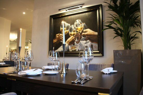 Seasons Restaurant & Lounge