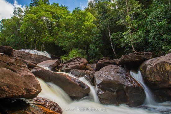 Đá Bàn Stream
