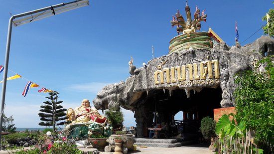 Wat Tham Khao Tao