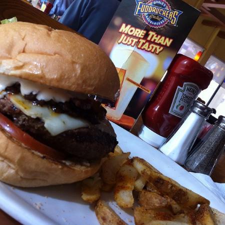 Fuddruckers