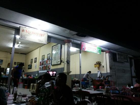Pasar Senggol Kuta