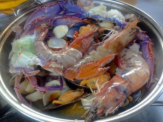 Isla Coco's Bar & Grill