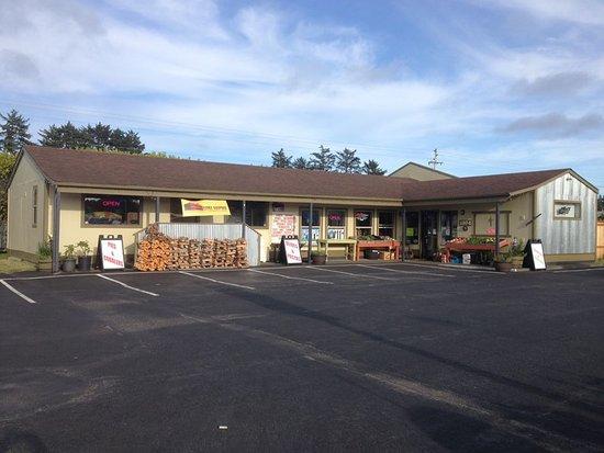 Brown's Coastal Corner Market & Deli