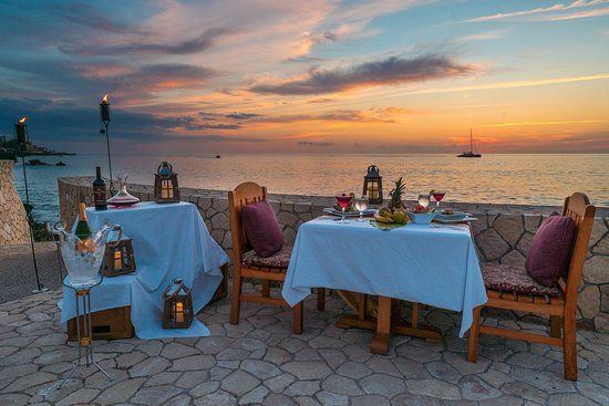 Blue Mahoe Restaurant