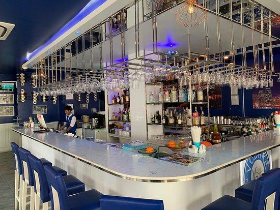 Volare Bistro & Bar
