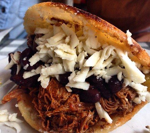 Doggi's Arepa Bar