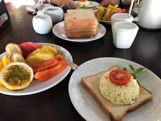 Suave Lounge and Seafood Restaurant