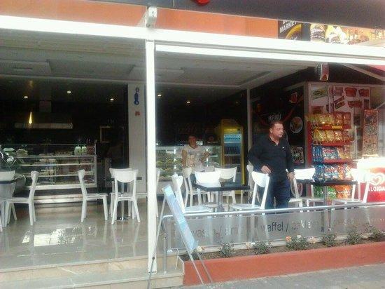 Demlik Bistro Cafe