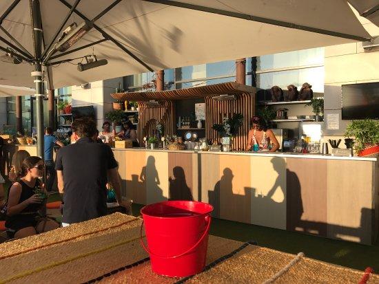 R2 I Rooftop I Reverso