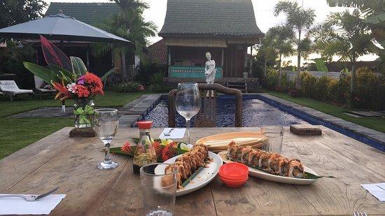 Warung Sushitoo