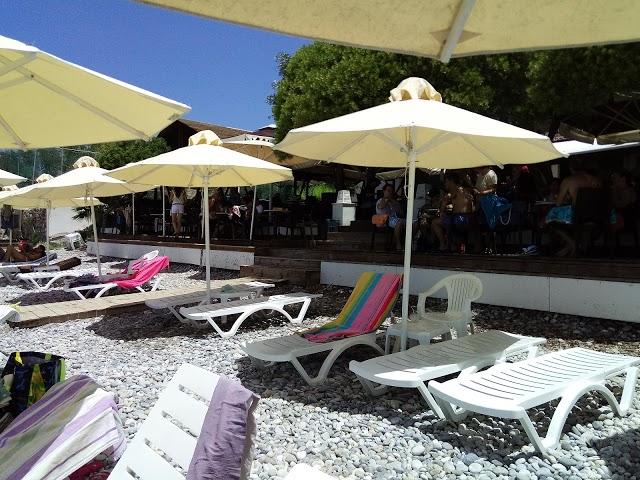 Cosi Beach Bar