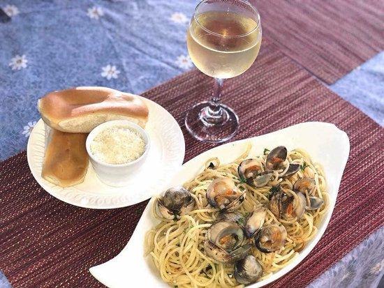 La Orquidea Bistro Con Sabor Italiano