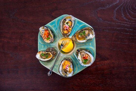 White Pillars Restaurant and Lounge