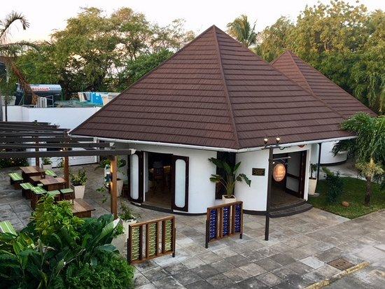 Piri Pirie's Bar and Resturant