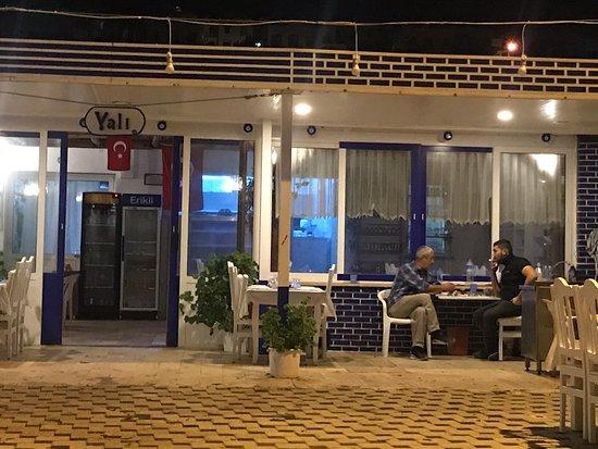 YalI Restaurant