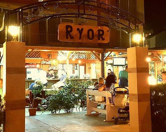 Beer Garden RYOR