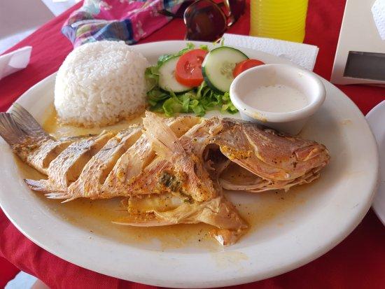 Pupuseria Salvadoreno