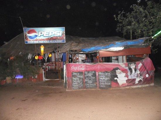 River Side Fast Food & Restaurant