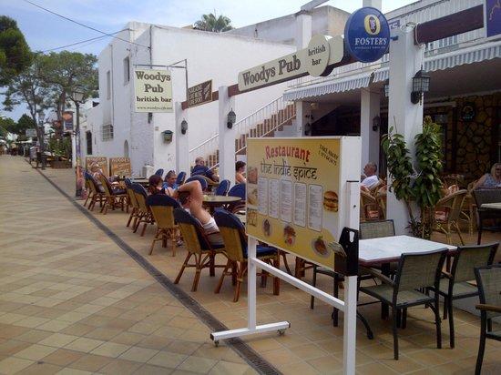 Woodys Pub