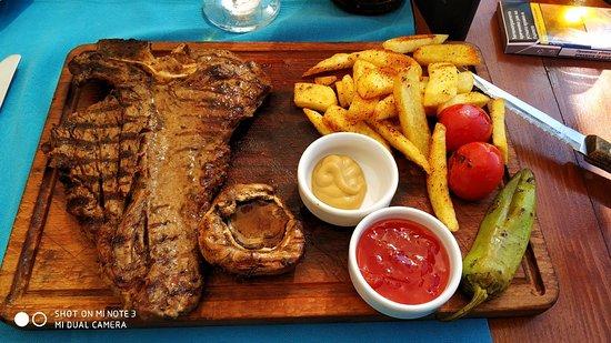 4 Bistro & Pub