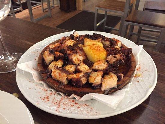 923 Tapas & Vinos