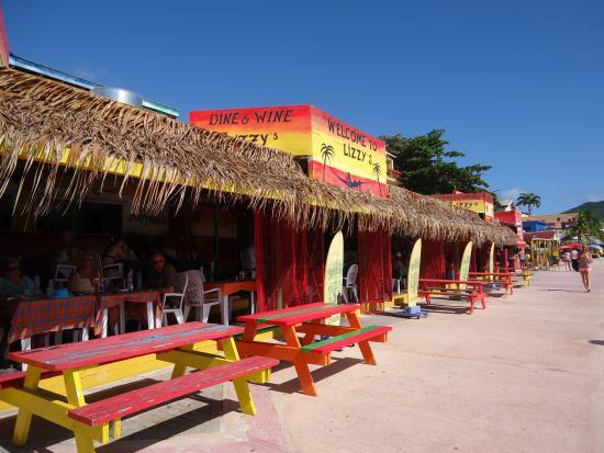 Lizzy's Bar & Grill