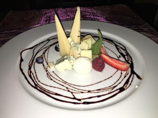 Water's Edge Bistro