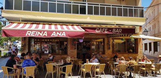 Cafe & Bar Reina Ana