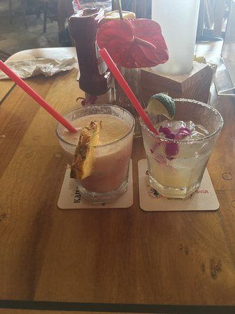 Huggo's On The Rocks