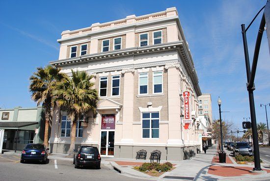 Half Shell Oyster House of Gulfport
