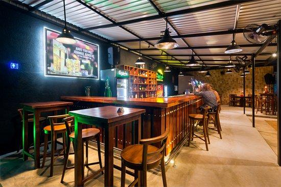 Chillax Garden Pub