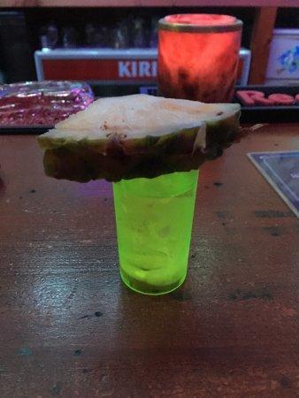 Bar Dive