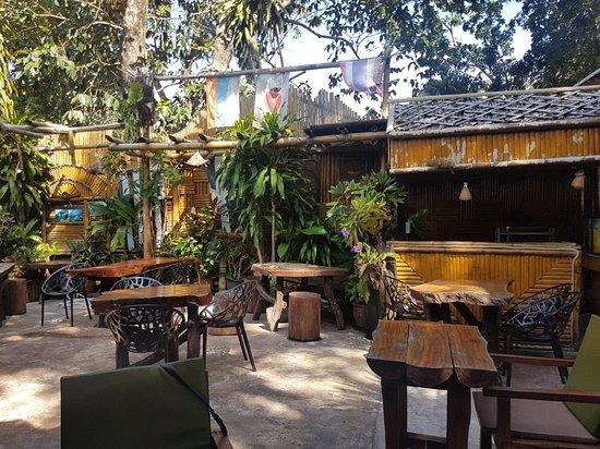 Hippies Bar & Restaurant Ao-Nang