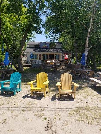 Two Chicks Cafe and Smoothie Bar