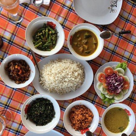 Sunshine Cafe & Relax Cabanas