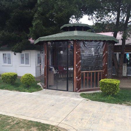 Yali Cafe & Restaurant