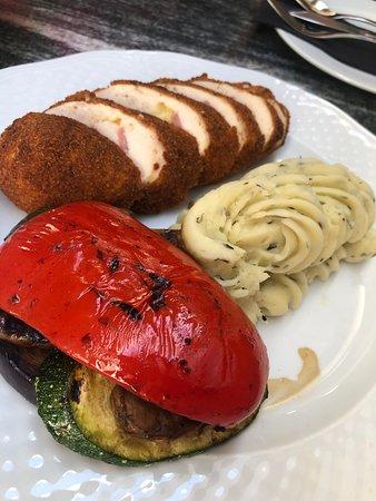 Luana's Cafe & Delights