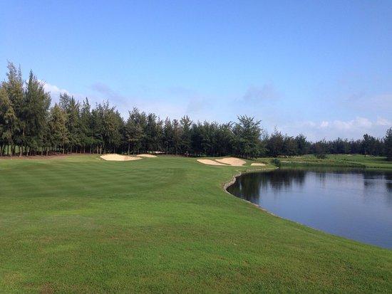 Montgomerie Links