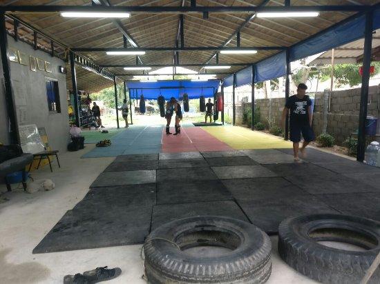 Por Promin Muay Thai Camp