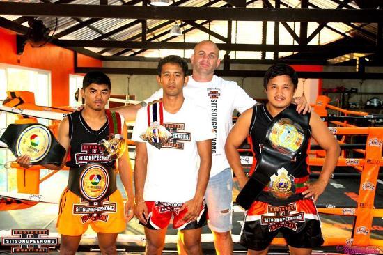 Sitsongpeenong Muay Thai Training Phuket