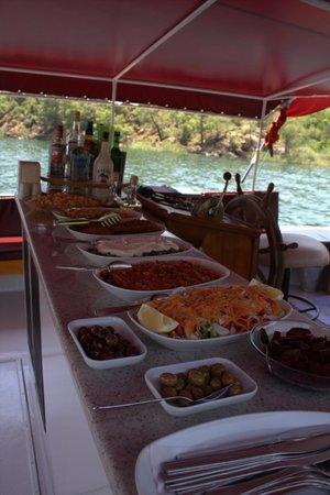 Black Pearl Boat Tours