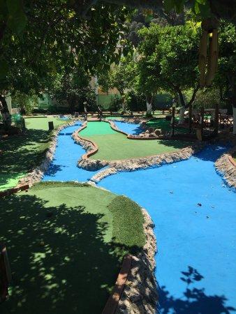 Join Mini-Golf
