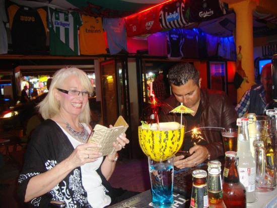 Happy Karaoke Pub