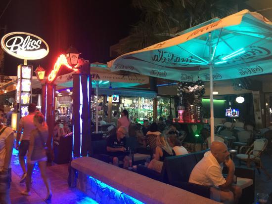Bliss Cocktail & Shisha Bar